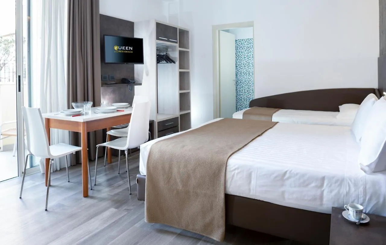 Residence Queen Ρίμινι 3*,